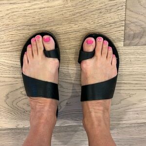 Beek Black Leather Sandals